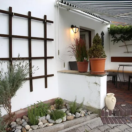 Oswald Mit Garten Im Eg Apartament *